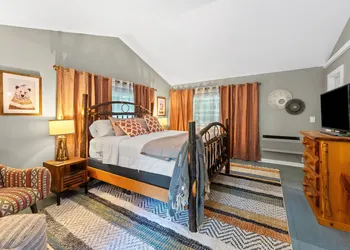 North 40 Lodge hotel thumbnail 5