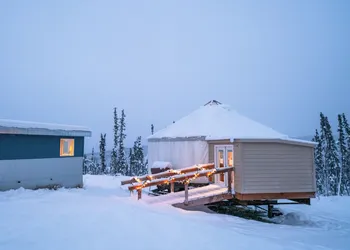 Borealis Basecamp hotel thumbnail 2