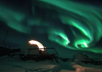 Borealis Basecamp hotel thumbnail 3