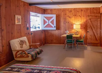 Joshua Tree Ranch House hotel thumbnail 4