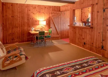 Joshua Tree Ranch House hotel thumbnail 5