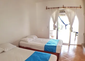 Bungalows Las Brisas hotel thumbnail 2