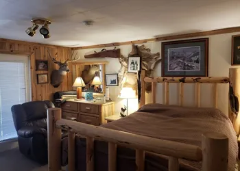 The Last Resort Lodge hotel thumbnail 2