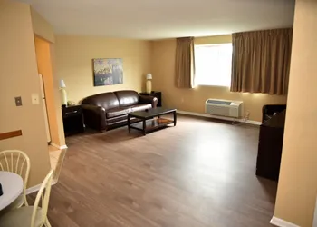 Swan Motel hotel thumbnail 4