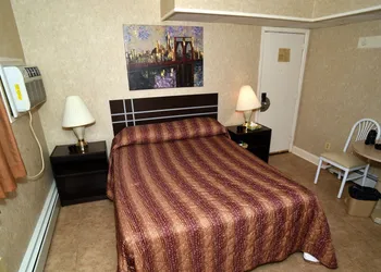 Swan Motel hotel thumbnail 5