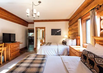 Mike Wiegele Helicopter Skiing hotel thumbnail 6