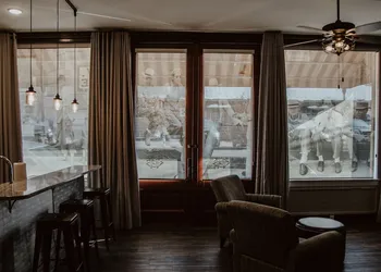 Gibson's Warehouse hotel thumbnail 7