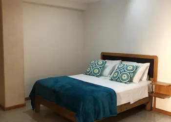 Suites Sevilla hotel thumbnail 4