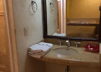El Fuerte Motel hotel thumbnail 7
