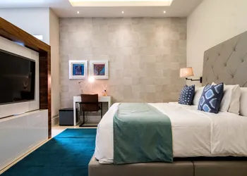 Marsella 45 hotel thumbnail 5