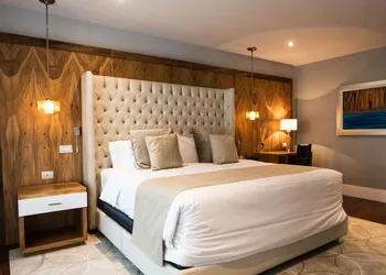 Marsella 45 hotel thumbnail 6