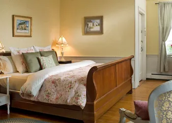 Wakefield Inn & Restaurant hotel thumbnail 3