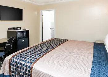Sea Rock Inn - Long Beach hotel thumbnail 7