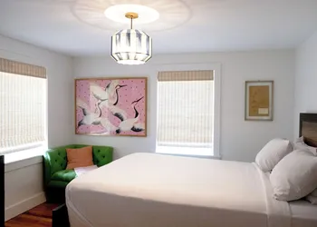 Shelter Harbor Inn hotel thumbnail 8