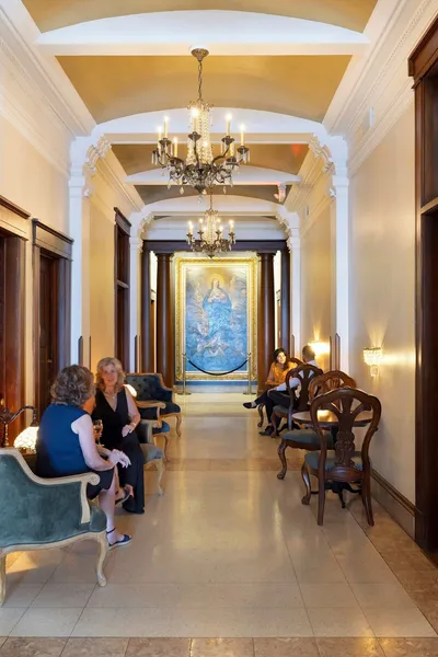 Celeste of St Paul hotel detail image 6