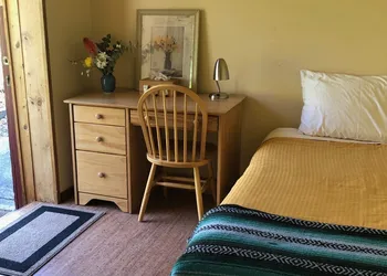 Heartwood Mountain Sanctuary hotel thumbnail 7
