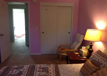 Bed and Breakfast hotel thumbnail 4