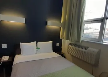 Feather Factory hotel thumbnail 6