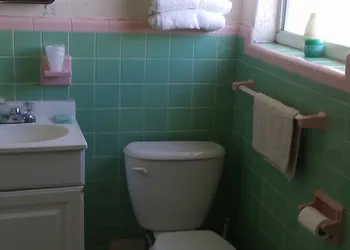 Ocean Crest Motel hotel thumbnail 6