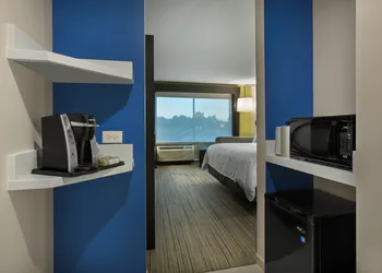 Holiday Inn Express Lake Park by IHG hotel thumbnail 7
