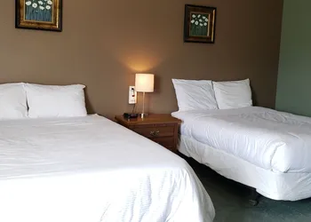 99 Mile Motel hotel thumbnail 4