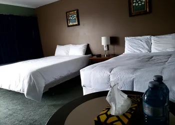 99 Mile Motel hotel thumbnail 5