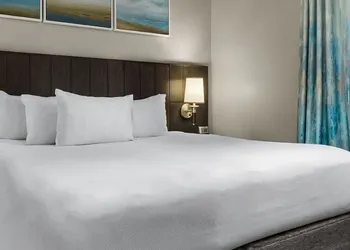Beach Street Cottages hotel thumbnail 5
