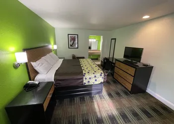 Bowers Hill Inn hotel thumbnail 4