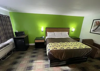 Bowers Hill Inn hotel thumbnail 5