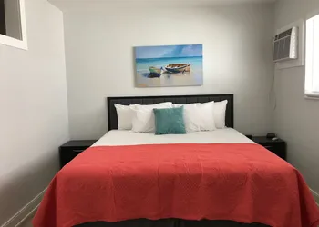 Pompano Breeze hotel thumbnail 5