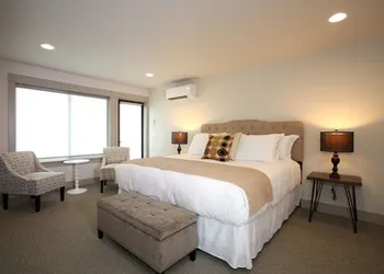 Vineyard View Inn hotel thumbnail 3