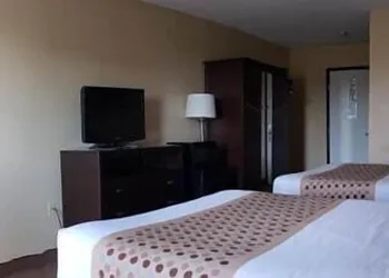 River Edge Inn hotel thumbnail 7