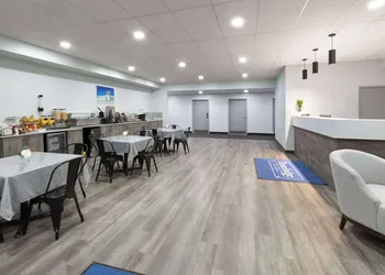 Travelodge by Wyndham Cochrane Ontario hotel thumbnail 2