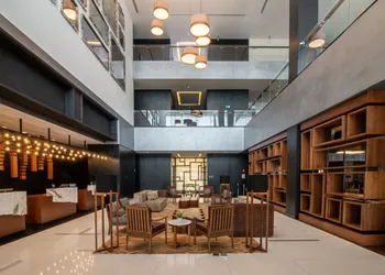 DoubleTree by Hilton Celaya hotel thumbnail 2