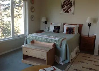 Tyee Lodge Oceanfront B&B hotel thumbnail 2