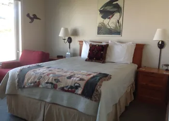 Tyee Lodge Oceanfront B&B hotel thumbnail 6