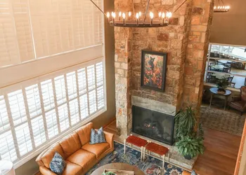 The Greystone Lodge on the River hotel thumbnail 3