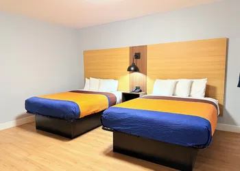 Double N Motel hotel thumbnail 6