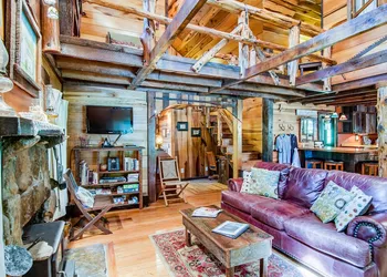 Butterfly Hollow B&B hotel thumbnail 2