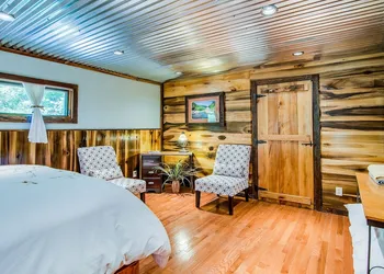Butterfly Hollow B&B hotel thumbnail 8