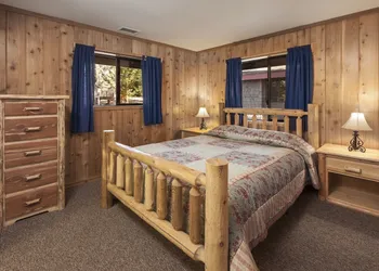 Idyllwild Inn hotel thumbnail 3