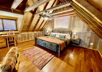 Idyllwild Inn hotel thumbnail 8