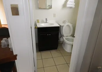 San Marcos Motel hotel thumbnail 6
