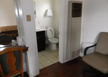 San Marcos Motel hotel thumbnail 7