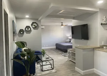 Sunny Palms Inn hotel thumbnail 5