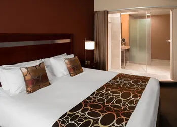 Riverside Casino & Golf Resort hotel thumbnail 3