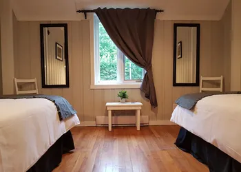Hotel Far Hills hotel thumbnail 6