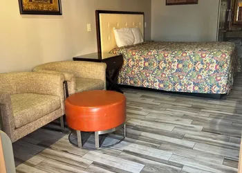 Amber Motel hotel thumbnail 7