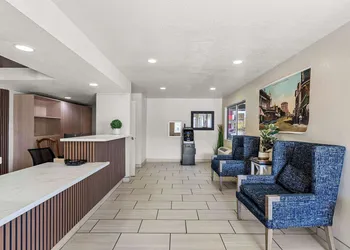 Econo Lodge Stockton near I-5 Fairgrounds hotel thumbnail 3