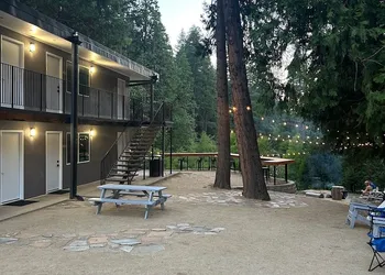 Sierra Inn on the River hotel thumbnail 7